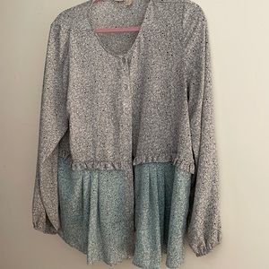 Logo blouse gray and teal color floral